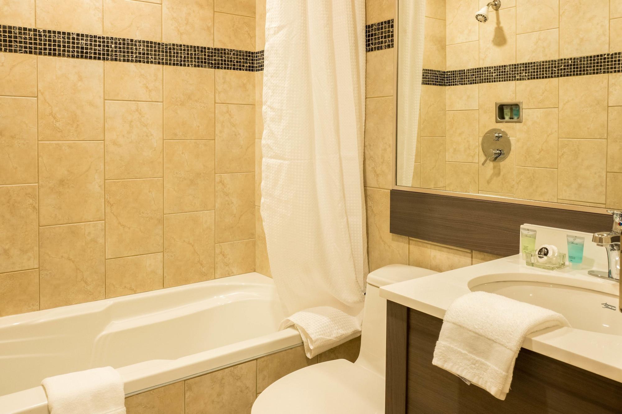 Le Chabrol Hotel & Suites Montreal Ngoại thất bức ảnh