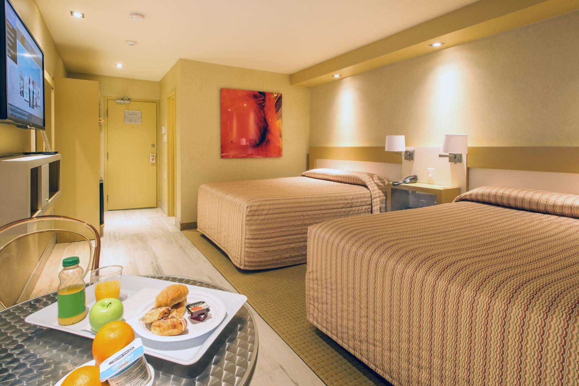 Le Chabrol Hotel & Suites Montreal Ngoại thất bức ảnh