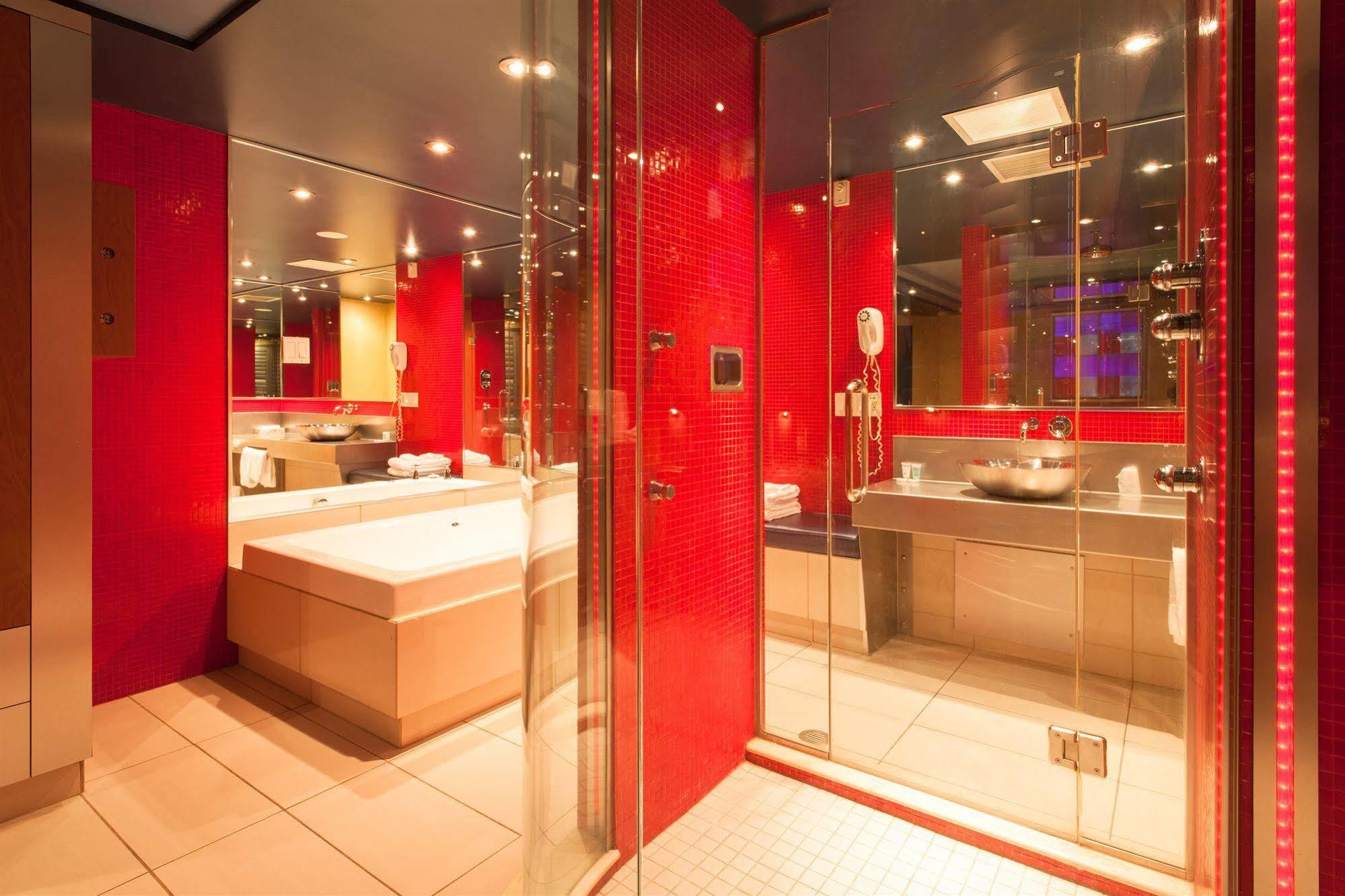 Le Chabrol Hotel & Suites Montreal Ngoại thất bức ảnh